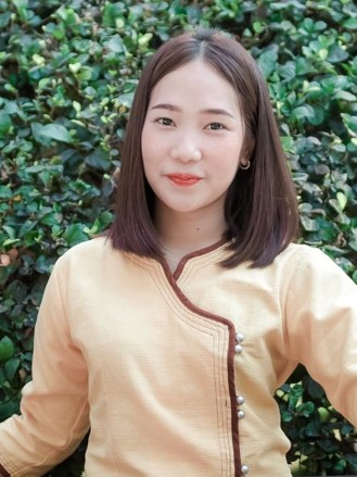 นางสาวชนาพร ปิ่นฟ้า